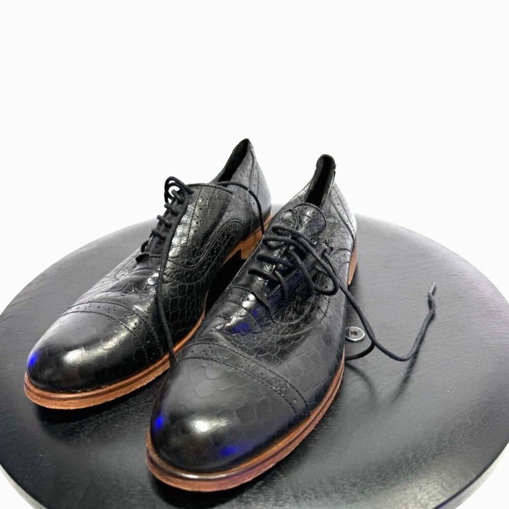 Cole Haan Black Leather Lace Up Wing Tips
